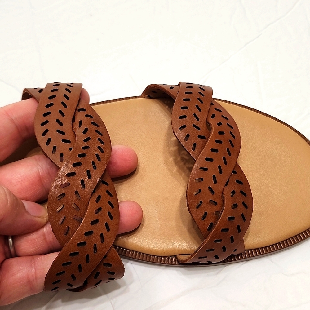 Madewell The Cora Slide Sandal in English Saddle - Picture 8 of 10
